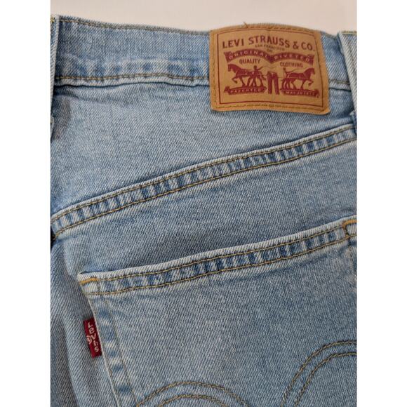 NWT Levi's Women's Ribcage High Rise Distressed Ankle Straight Jeans in 31 x 27 - Picture 5 of 8